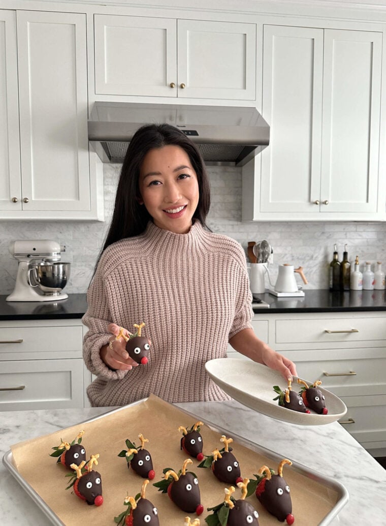 chocolate covered strawberries for christmas holiday party